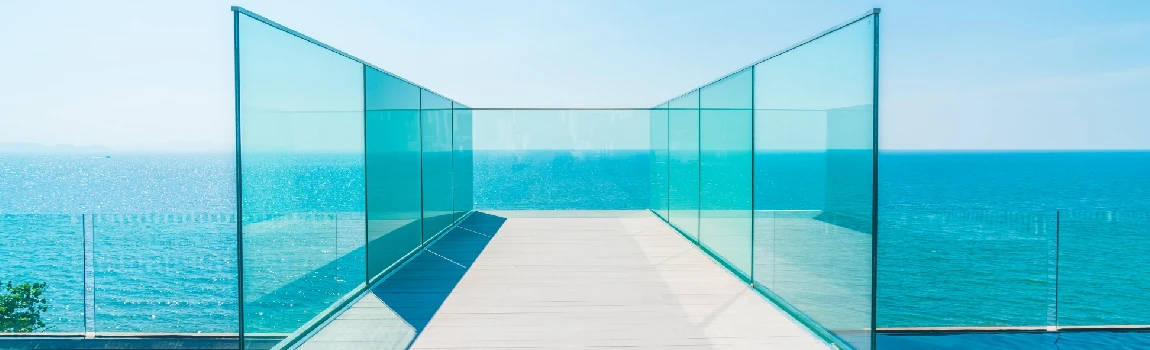 Customized Glass Pool Fence Repair Services in Holiday, FL
